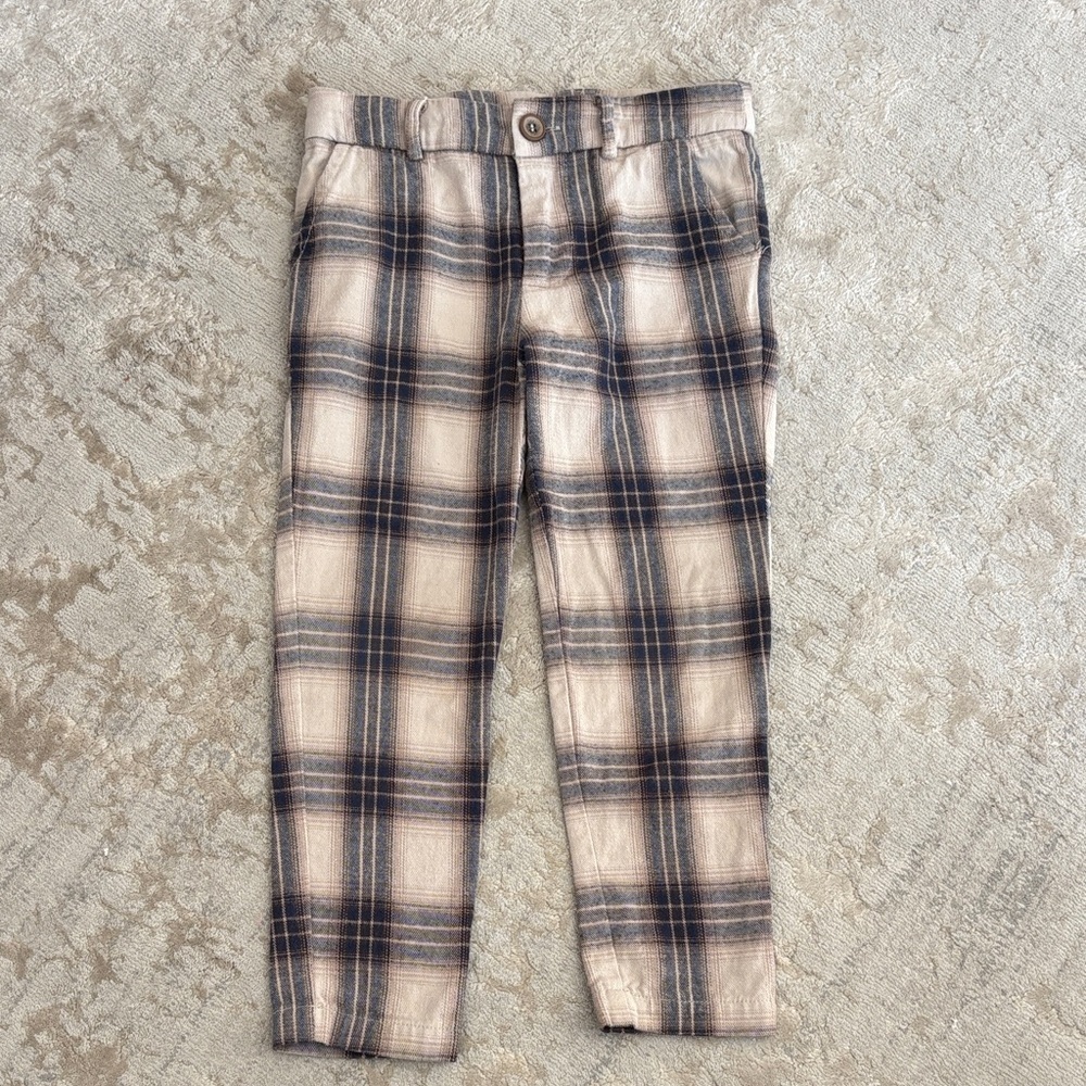 One Child gorgeous Plaid Kids Bottoms in Beige/navy size 4